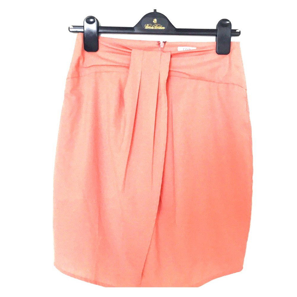 NWT. Peach skirt